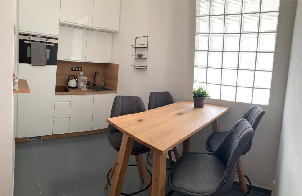 Wine Apartments Hradec Centre Hradec Králové エクステリア 写真